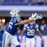 Indianapolis Colts tight end Will Mallory (86) cannot quite reach a pass intended for him Sunday, Oct. 18, 2026, during the game