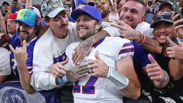 getty-josh-allen-bills-las-vegas.jpg