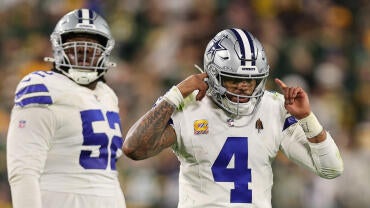 Dallas Cowboys v Green Bay Packers