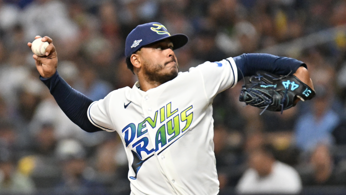 Today's top games to watch, best bets, odds: Brewers vs. Rays World Series Game 3, Cowboys vs. Eagles MNF, photo 2 of 2