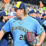 getty-trevor-megill-brewers.jpg
