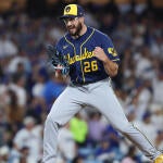 Championship Series - Milwaukee Brewers v Los Angeles Dodgers - Game 4
