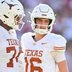 arch-manning-texas-g.jpg