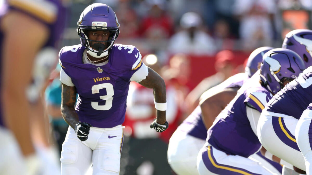 Vikings Aim to Maintain Undefeated Record Against Colts in Week 7