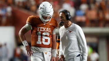 arch-manning-steve-sarkisian.png
