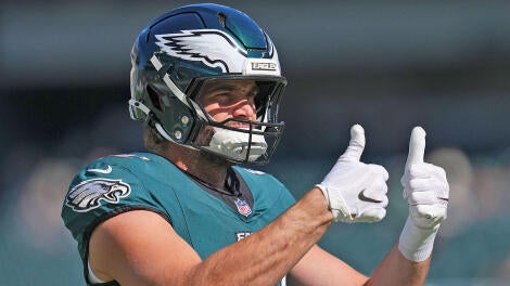 getty-dallas-goedert-eagles.jpg