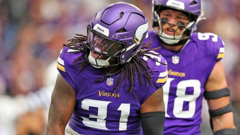 getty-deejay-dallas-vikings.jpg